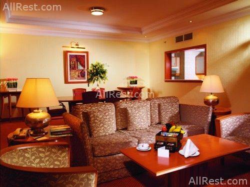 Towers Rotana Hotel 9